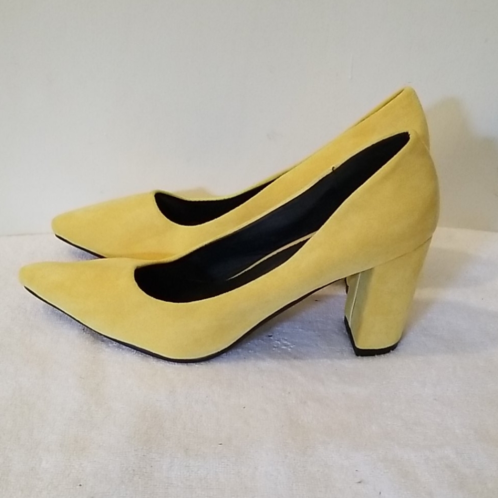 NEVER BEEN USED OR WORN BEFORE BEAUTIFUL FAUX LEAT